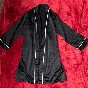 Silk black robe with pink lining